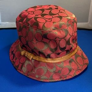 coach signature red/brown bucket hat